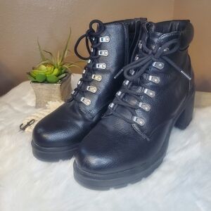 Woman's Chunky Black Boots Sz 11